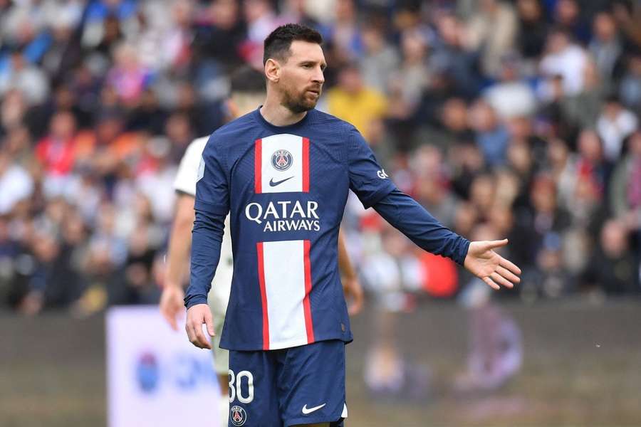 Lionel Messi, podľa všetkého, cez víkend pomôže PSG na trávniku.