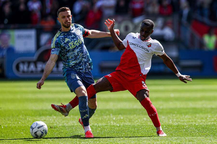 Henderson în acțiune Henderson în acțiune