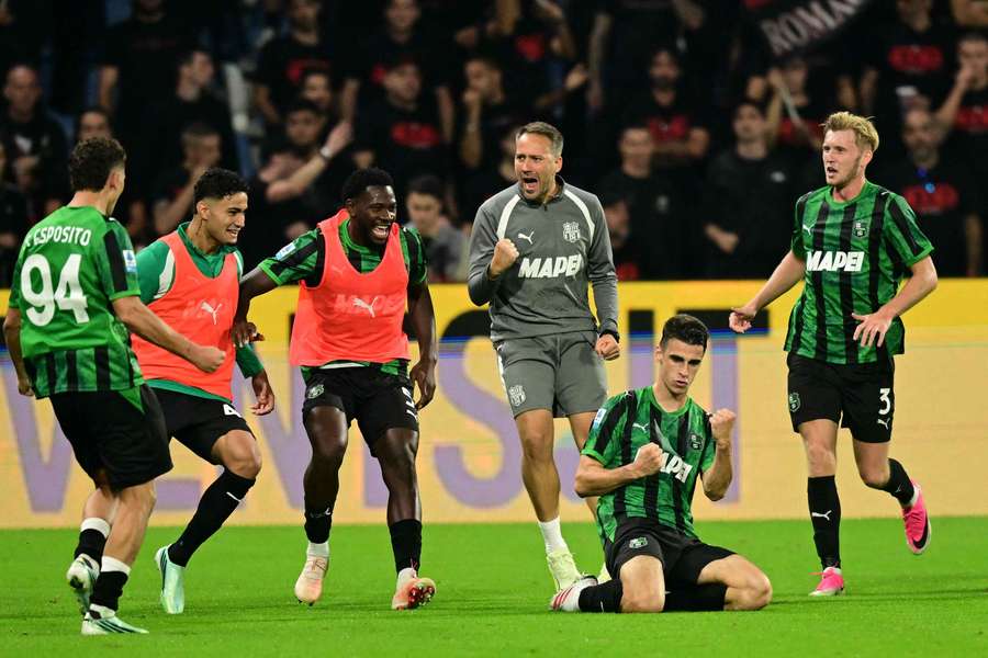 Il Sassuolo esulta dopo il gol del pari