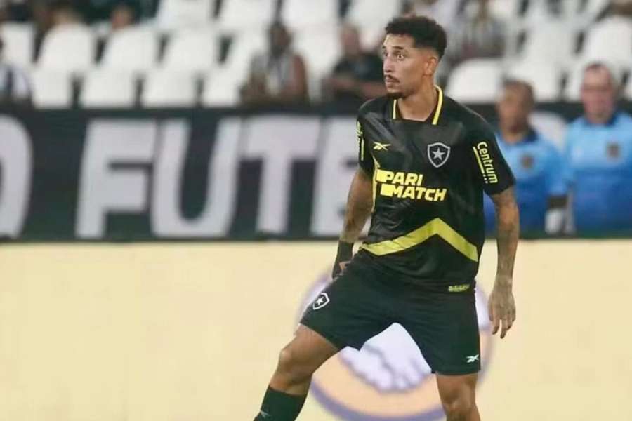 Kauê Rodrigues, médio do Botafogo