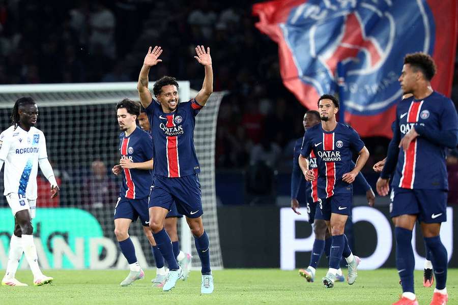 Marquinhos celebra su gol ante el Auxerre