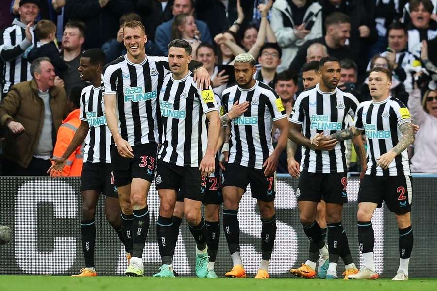 Už len veľmi málo chýba, aby si Newcastle definitívne zaistilo účasť v Lige majstrov.