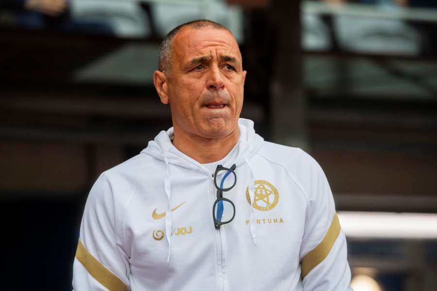 Calzona by prijal poriadnu podporu kulisy.