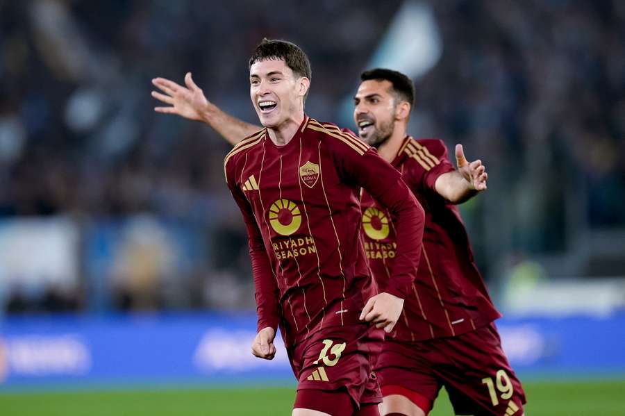 Derby della Capitale na remis, Roma pozostaje niepokonana w tym roku w Serie A