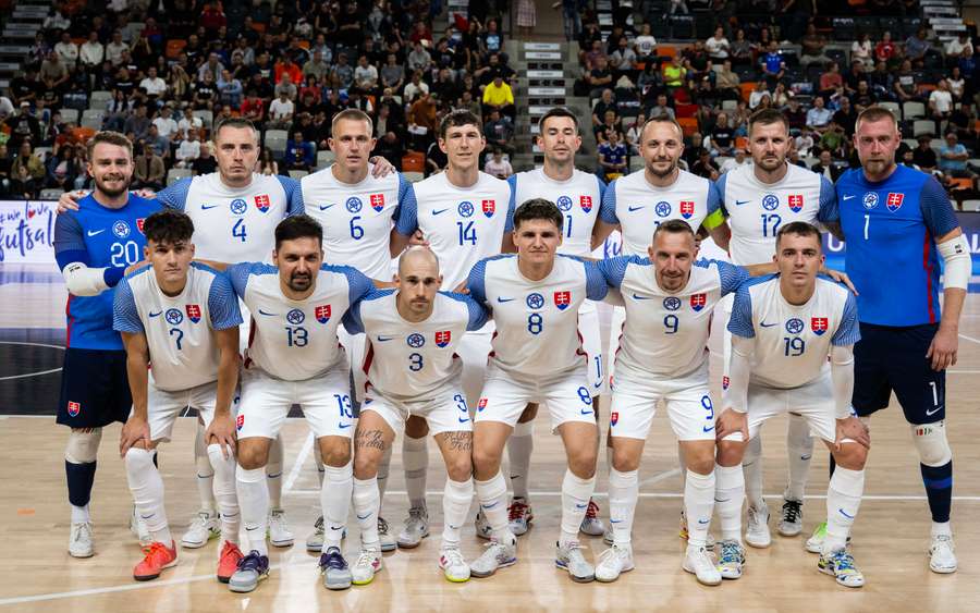 Slováci skončili pred bránami finálového turnaja ME. Slováci skončili pred bránami finálového turnaja ME.