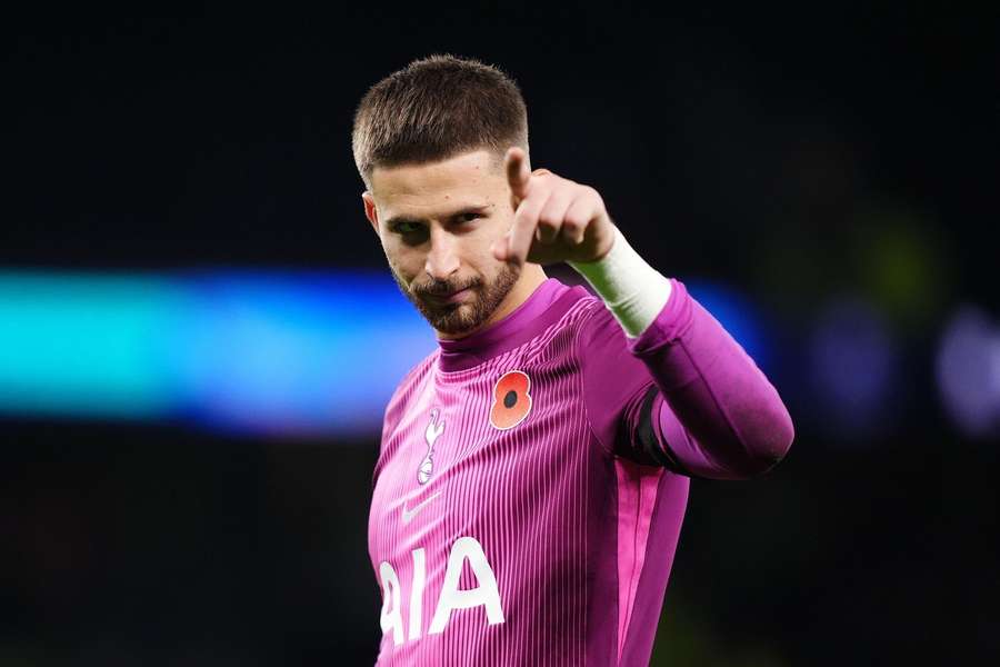 Tottenham keeper Vicario: Fans could support the players better