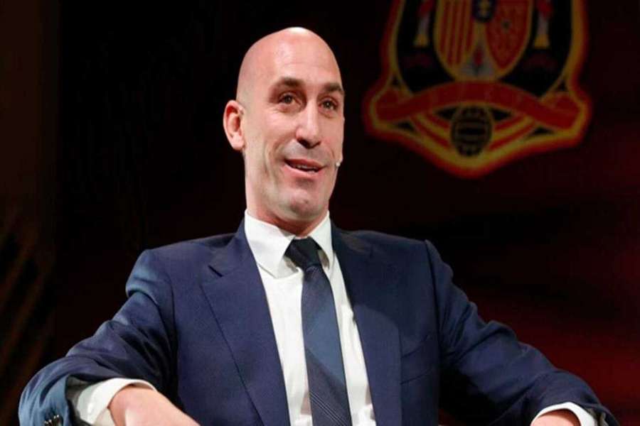 Rubiales quiere esperar a que acabe el Mundial para sentarse a negociar con Luis Enrique.