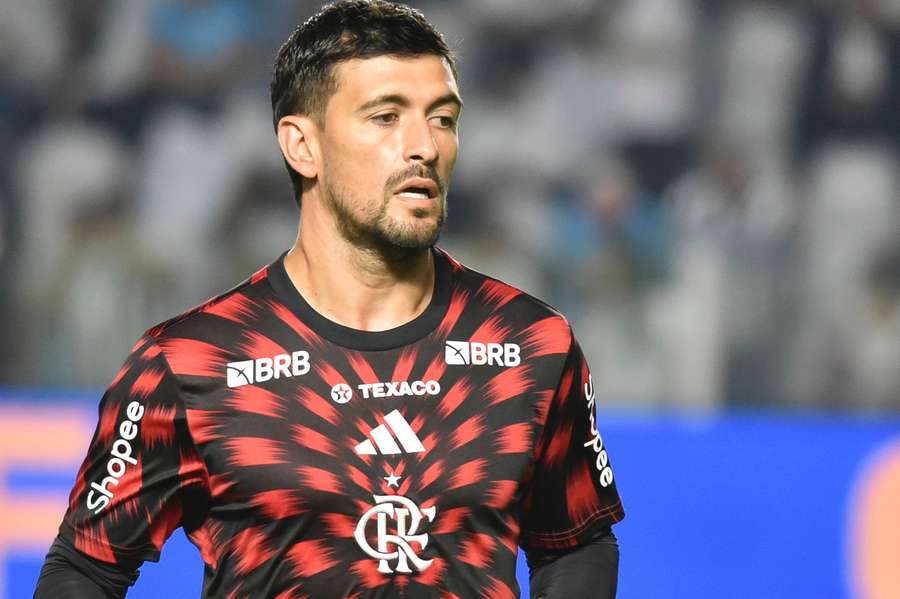 Arrascaeta tenta levar o Flamengo de volta ao topo do Brasileirão