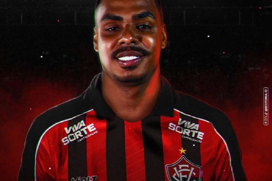 Caíque Gonçalves chega ao Vitória com o aval de Jair Ventura