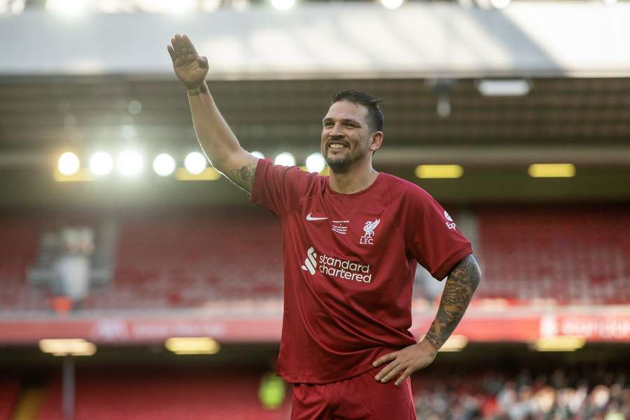 Mark Gonzalez playing for Liverpool legends