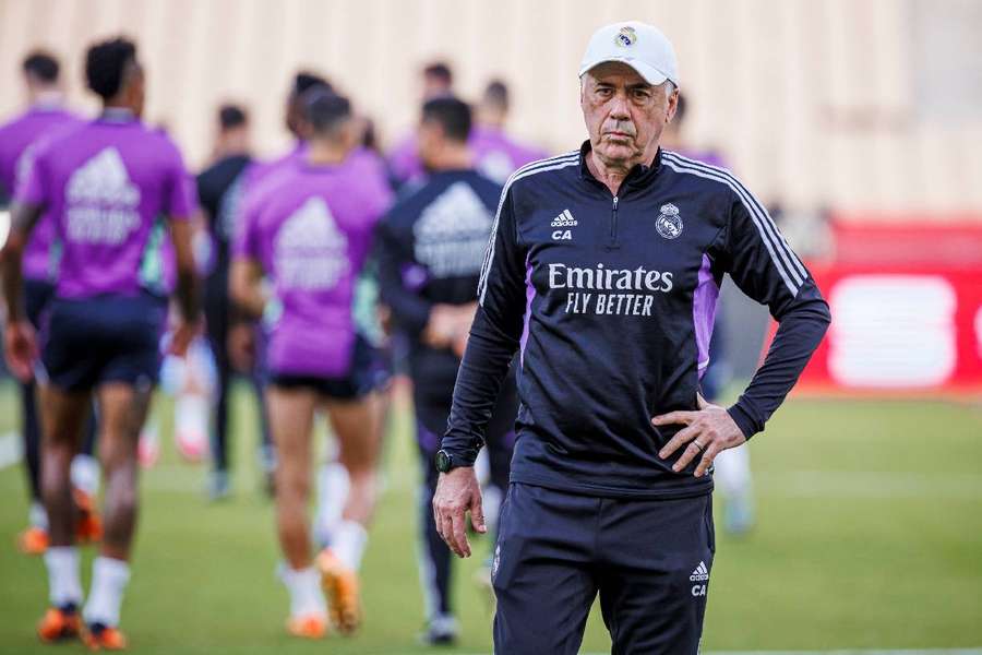 Carlo Ancelotti tem o desafio de ajustar a defesa do Real na final