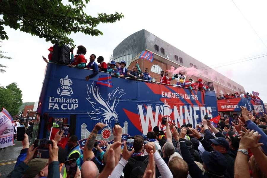 Oslavy historicky prvé veľké trofeje Crystal Palace.