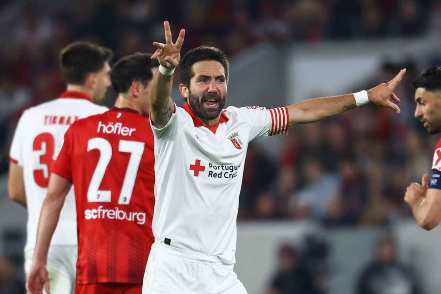 João Moutinho quase fez um golaço