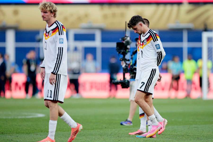 Woltemade und Havertz nach dem Spiel gegen Paraguay