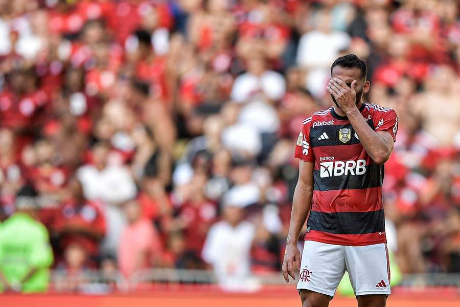 Lance foi tão duro que rendeu lesão ao flamenguista