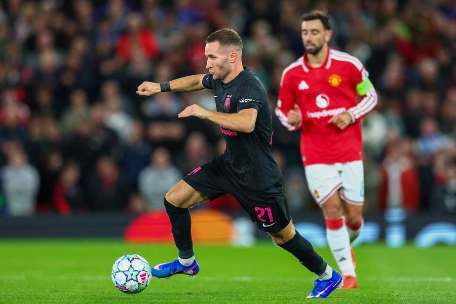 Veljko Simič na Old Trafford. Sabah tam při premiéře v Lize mistrů padl 0:4. Veljko Simič na Old Trafford. Sabah tam při premiéře v Lize mistrů padl 0:4.
