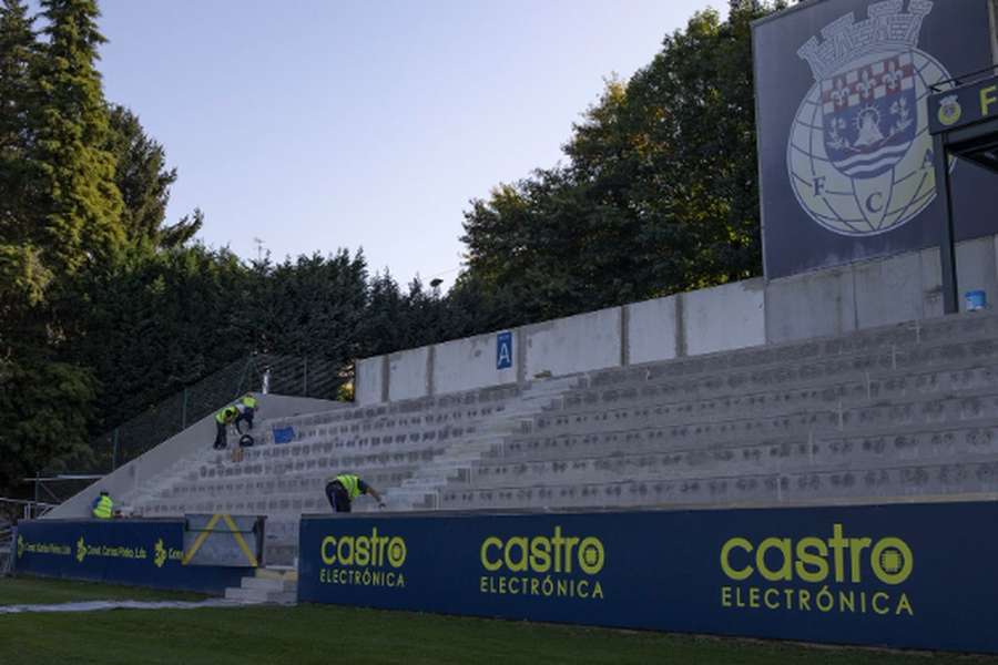 Obras no estádio vão custar quase 600 mil euros ao município de Arouca Obras no estádio vão custar quase 600 mil euros ao município de Arouca