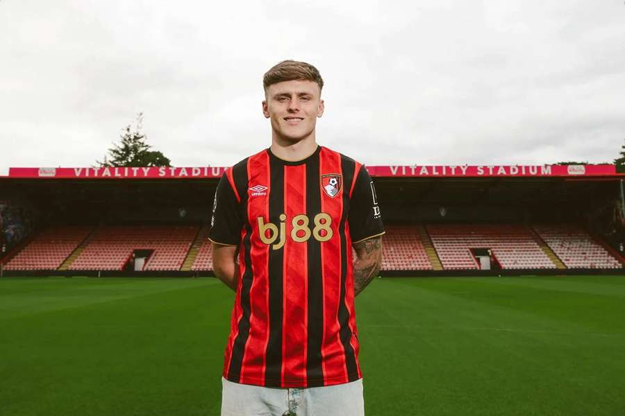 Ben Doak přestoupil z Liverpoolu do Bournemouthu.