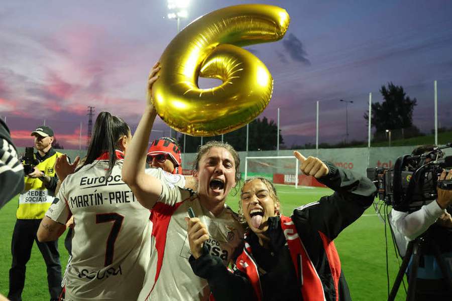 Pauleta e Andreia Norton celebram o título