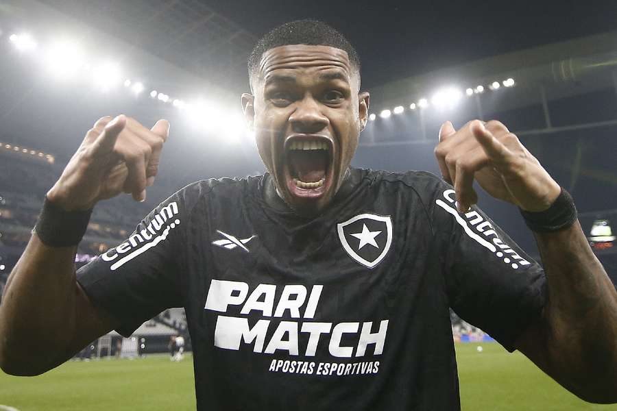 Júnior Santos atravessa grande temporada com a camisa do Botafogo