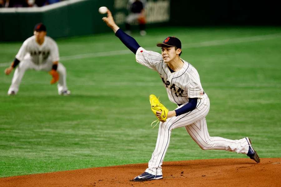 Roki Sasaki pitched three-figure speeds on Saturday