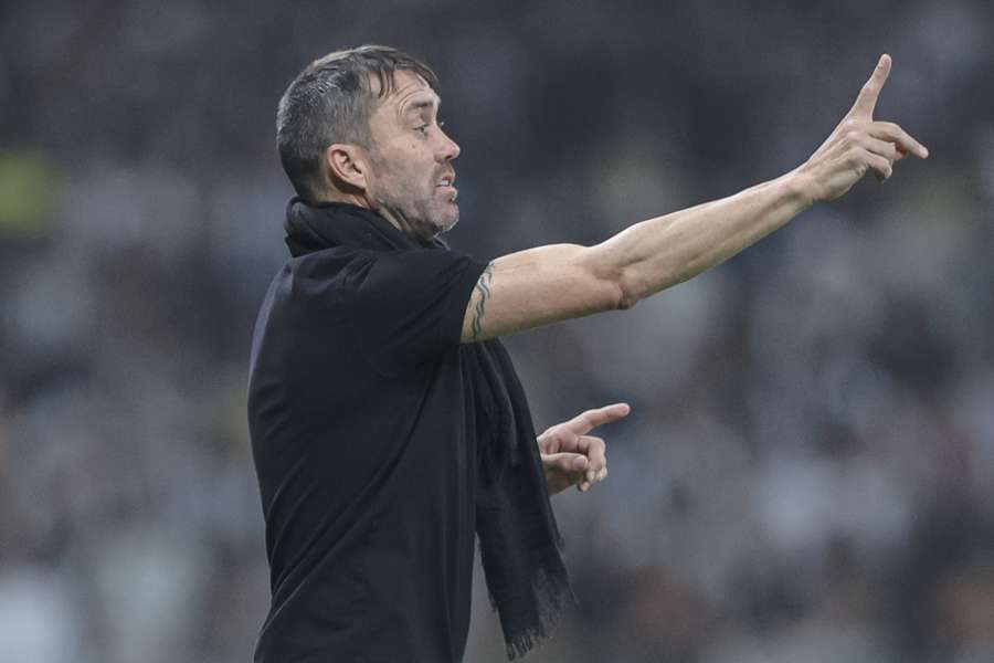 Coudet deixou o Galo após empate em casa