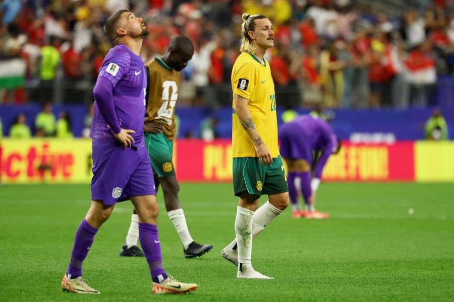 Mathew Ryan (l.) wurde für extra für das Elfmeterschießen der Australien eingewechselt.