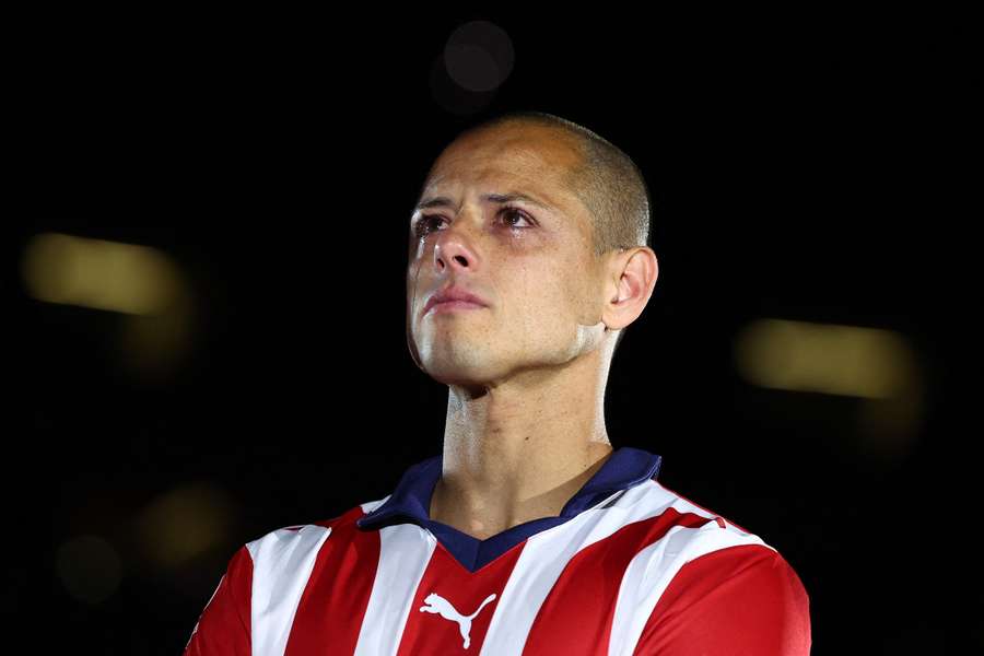 'Chicharito', con lágrimas en los ojos