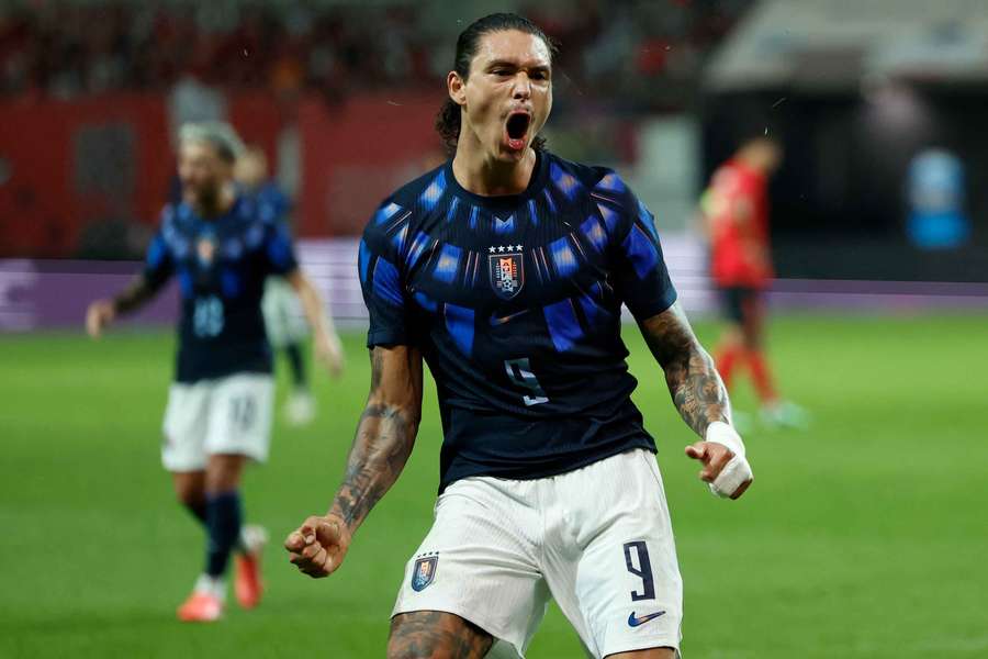 Uruguay golea a Corea del Sur en la primera victoria del interino Forlán (1-4) Uruguay golea a Corea del Sur en la primera victoria del interino Forlán (1-4)