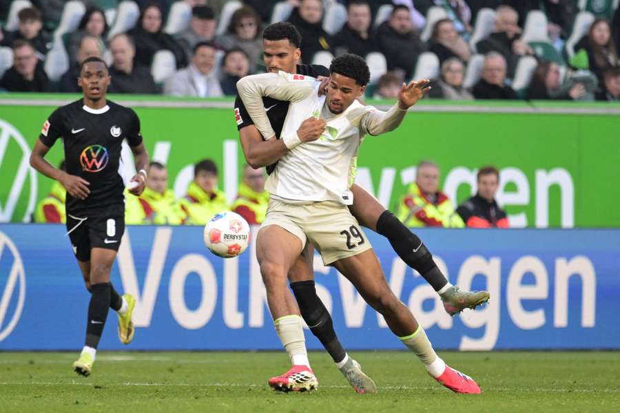 Musah (M.) bei einem Ligaspiel gegen Wolfsburg Musah (M.) bei einem Ligaspiel gegen Wolfsburg