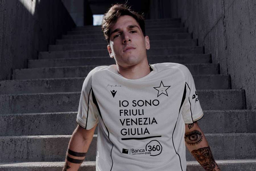 Nicolò Zaniolo indossa la terza maglia Nicolò Zaniolo indossa la terza maglia