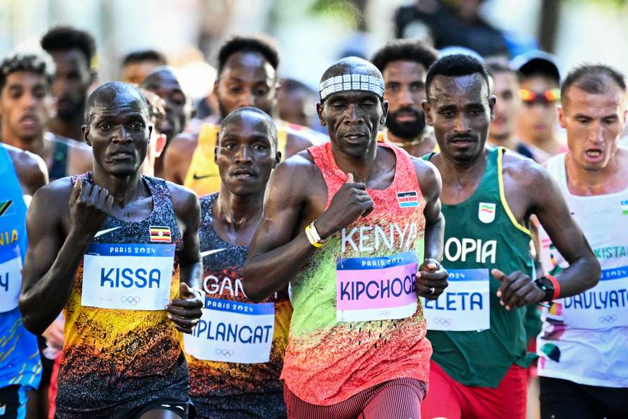 Kipchoge voordat hij uitviel