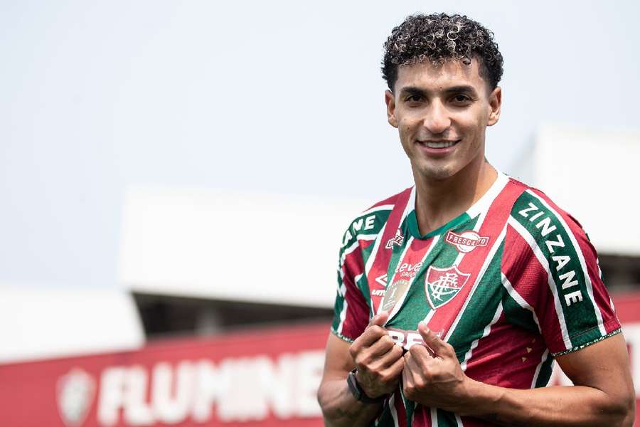 Gabriel Fuentes reforça a lateral-esquerda do Fluminense