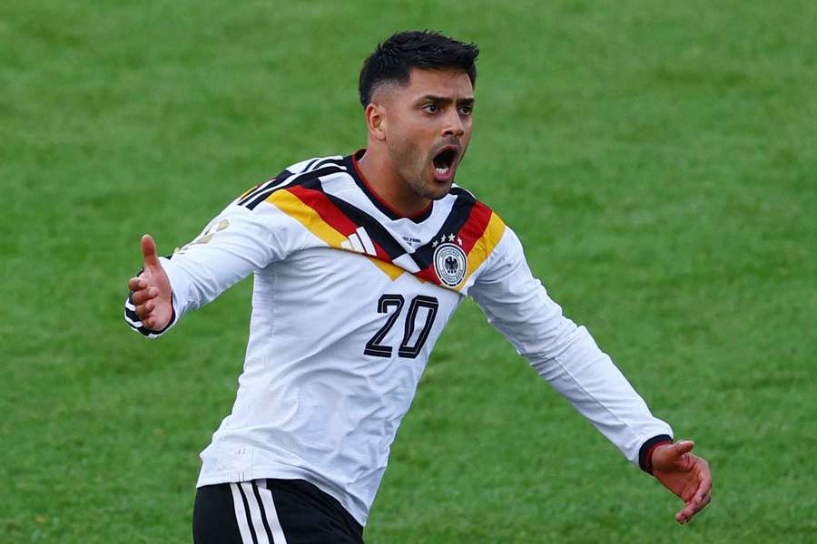 Nadiem Amiri jubelt nach seinem Assist zum 1:1. Nadiem Amiri jubelt nach seinem Assist zum 1:1.