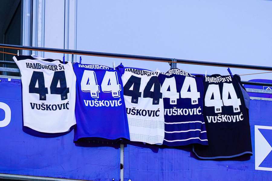 La afición del Hamburgo anima a Vuskovic