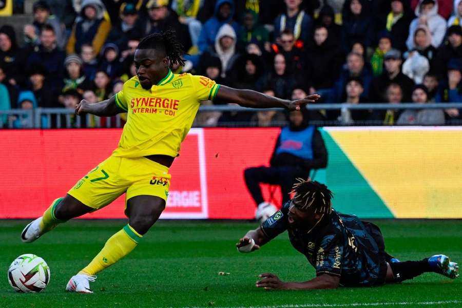 Moses Simon vai continuar no Nantes