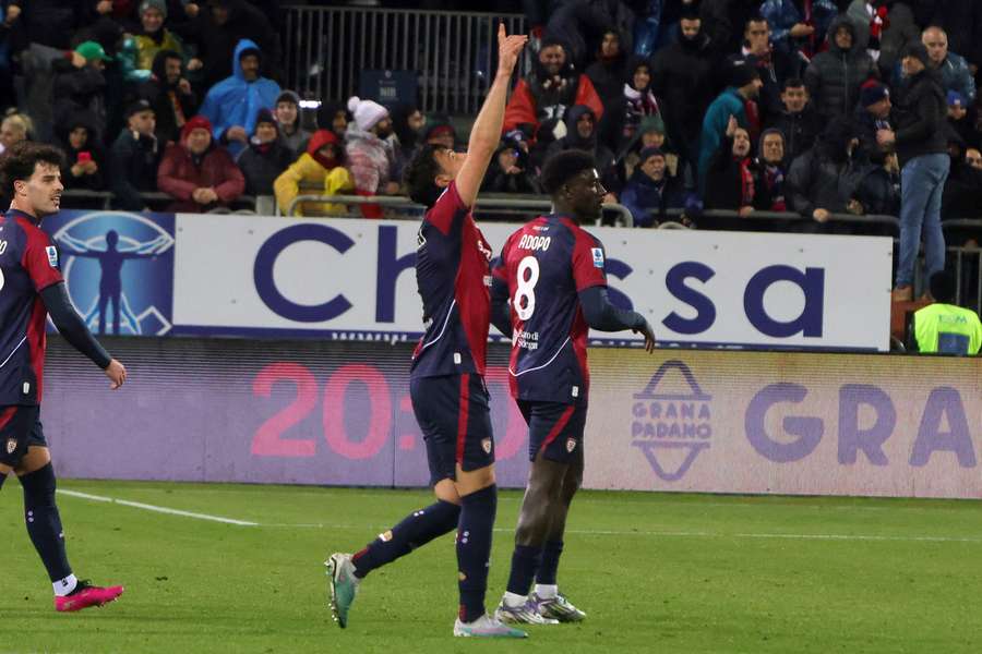 Mazzittelli trefil výhru Cagliari.