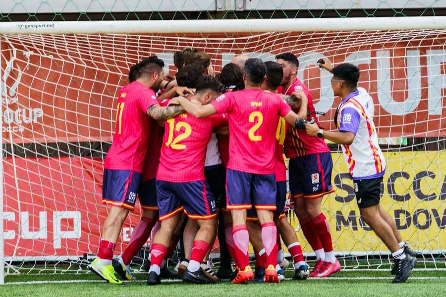 Los jugadores de España celebran un gol Los jugadores de España celebran un gol