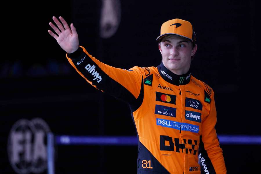 Piastri celebrates his pole