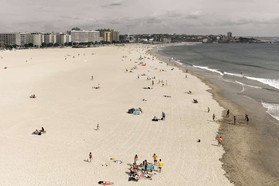 Matosinhos recebe qualificação de surf do circuito mundial Matosinhos recebe qualificação de surf do circuito mundial