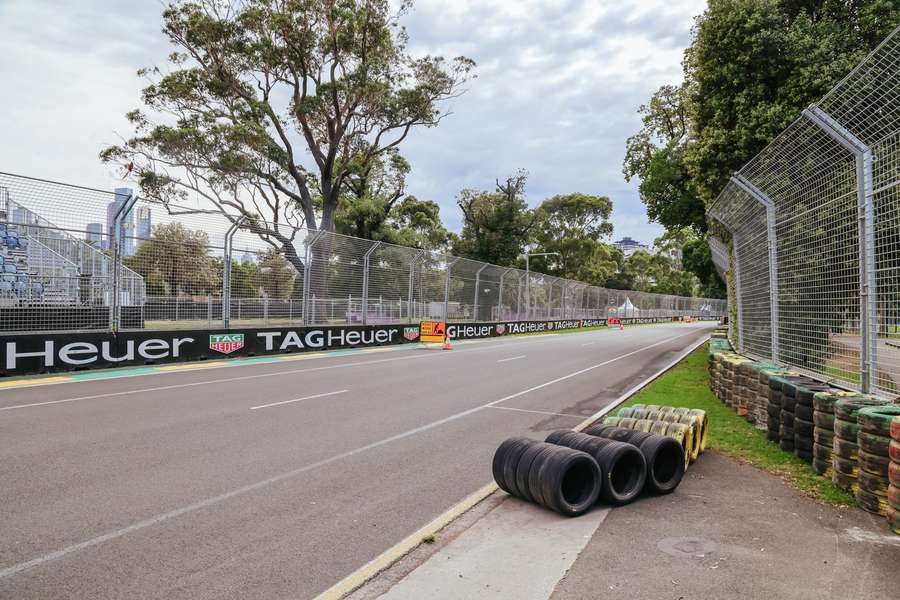 Czarterowe samoloty dowiozą uczestników weekendu F1 do Melbourne