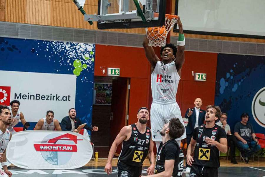 Die Bulls Kapfenberg haben die neue Saison der Basketball Superliga mit einem klaren Heimsieg eröffnet. Die Bulls Kapfenberg haben die neue Saison der Basketball Superliga mit einem klaren Heimsieg eröffnet.