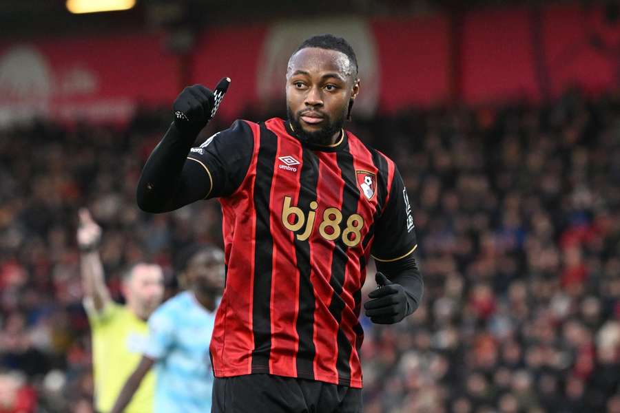 Transfer update: Semenyo's clause valid for 10 days as Liverpool and Man Utd make moves Transfer update: Semenyo's clause valid for 10 days as Liverpool and Man Utd make moves