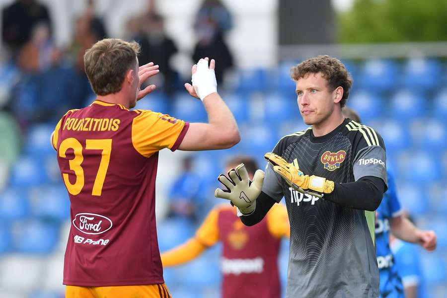 Dukla si může vítězstvím v Teplicích zajistit baráž. Dukla si může vítězstvím v Teplicích zajistit baráž.
