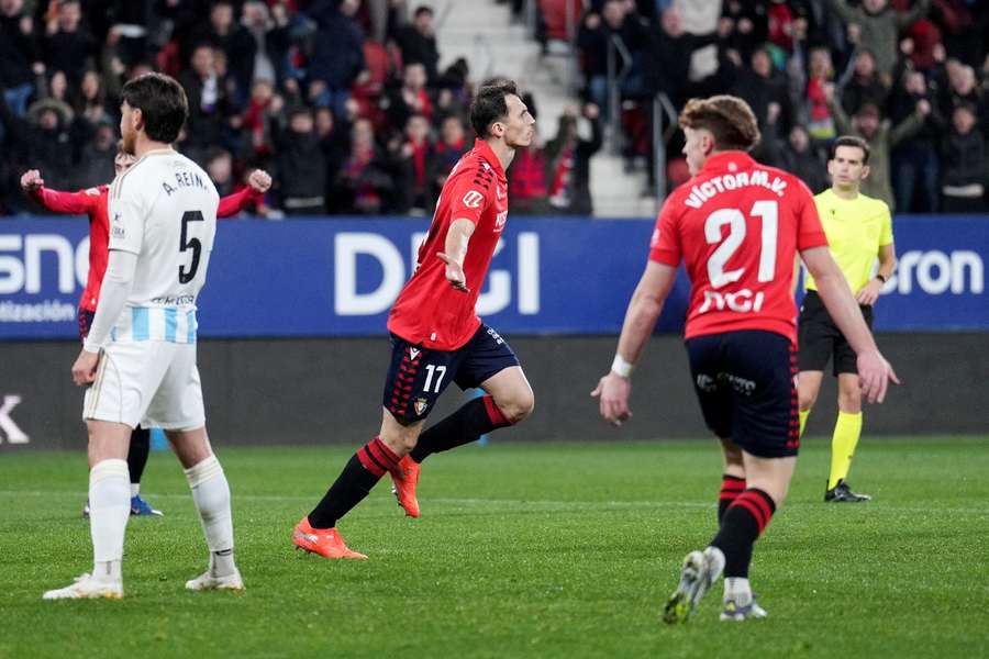 Budimir celebra su segundo gol