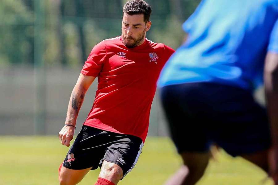Salvador Agra é um dos reforços do Leixões