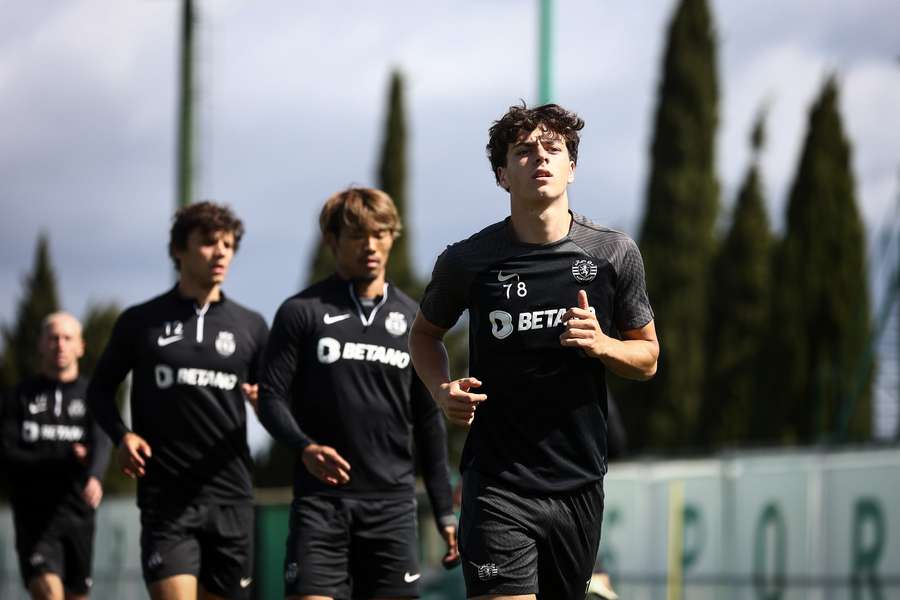 Mauro Couto no treino do Sporting