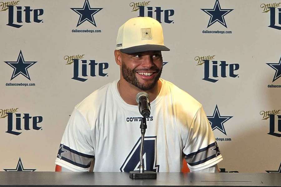 Dak Prescott em entrevista coletiva no Ninho do Urubu Dak Prescott em entrevista coletiva no Ninho do Urubu