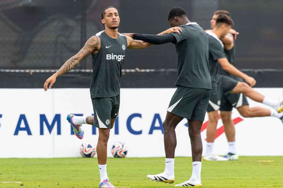 João Pedro no treino do Chelsea