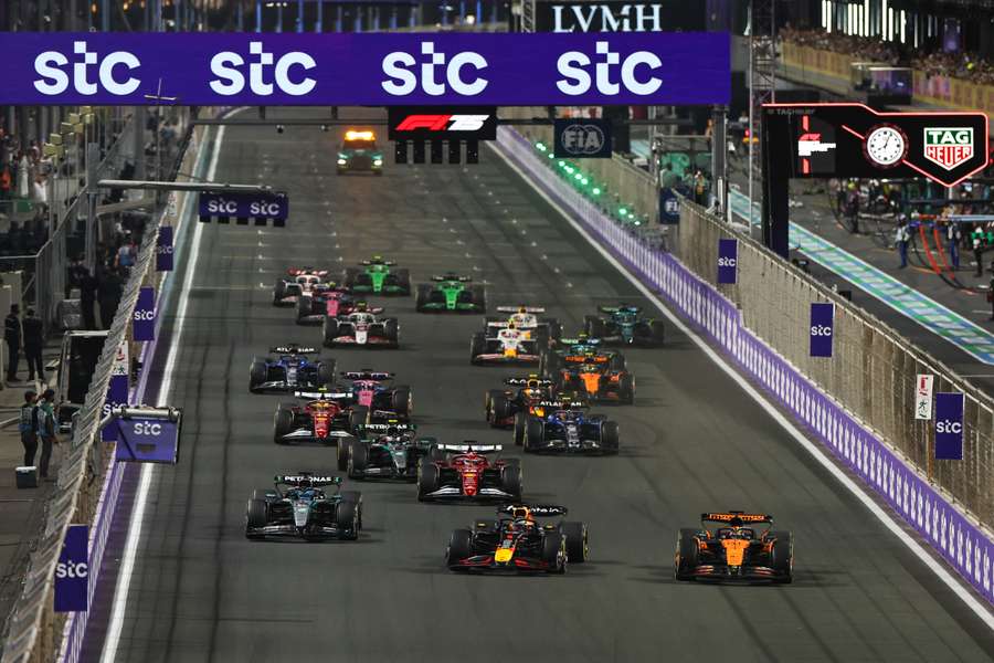 A Fórmula 1 não correrá no Oriente Médio em abril